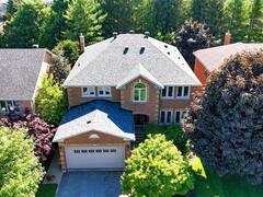 25 GRAND FOREST Drive Barrie Ontario, L4N 7E8