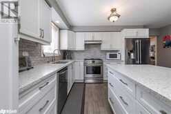 6 WHITE ELM Road | Barrie Ontario | Slide Image Nine