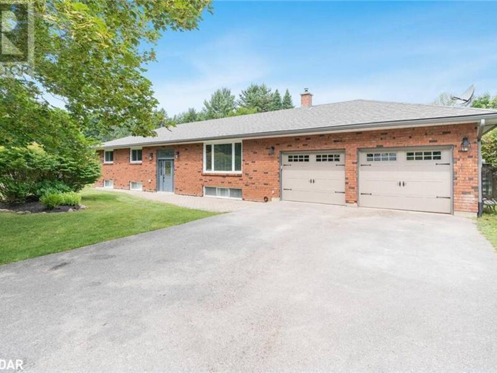 220 MOONSTONE Road E, Moonstone, Ontario L0K 1N0