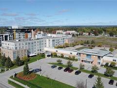 90 DEAN Avenue Unit# 412 Barrie Ontario, L4N 0M3