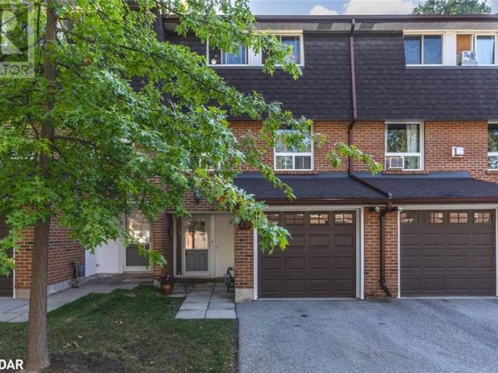 360 BLAKE Street Unit# 29, Barrie, Ontario L4M 1L3