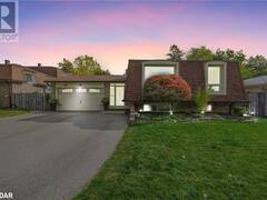 25 EILEEN Drive Barrie Ontario, L4N 4M5