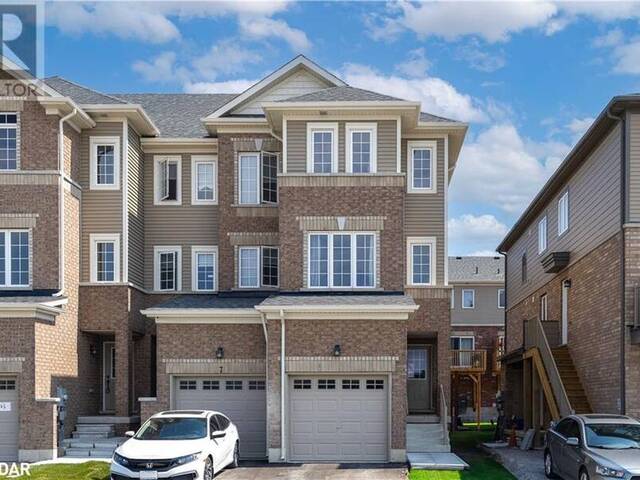 9 TOBIAS Lane Barrie Ontario, L9J 0T8