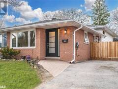 24B BERNICK Drive Barrie Ontario, L4M 5J5