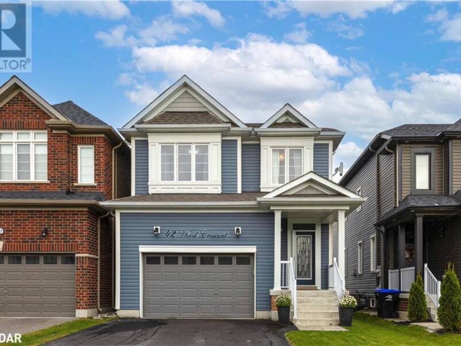 42 WOOD Crescent, Essa, Ontario L0M 1B5