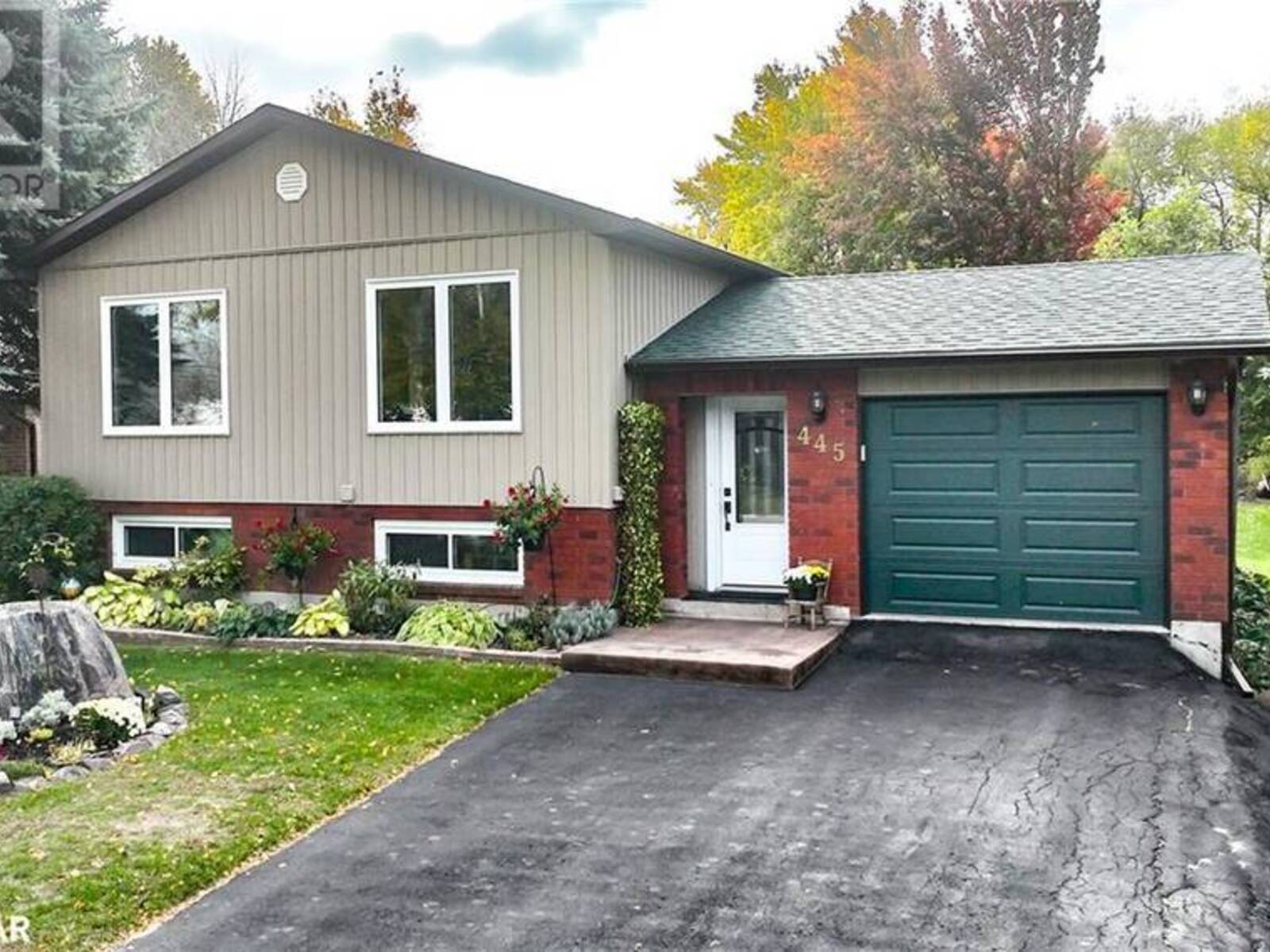 445 MOONEY Crescent, Orillia, Ontario L3V 6R5