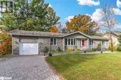 30 THE GRANITE BLUFF | Bracebridge Ontario | Slide Image One