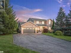 15 FAWN Crescent Barrie Ontario, L4N 7Z5