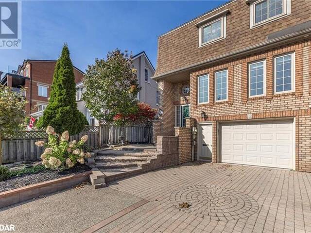 36 KEMPENFELT Drive Barrie Ontario, L4M 1B9