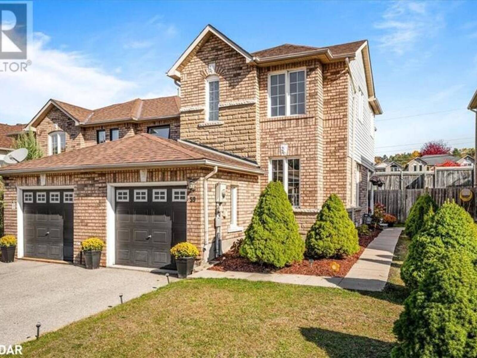 59 HAWTHORNE Crescent, Barrie, Ontario L4N 9Y7