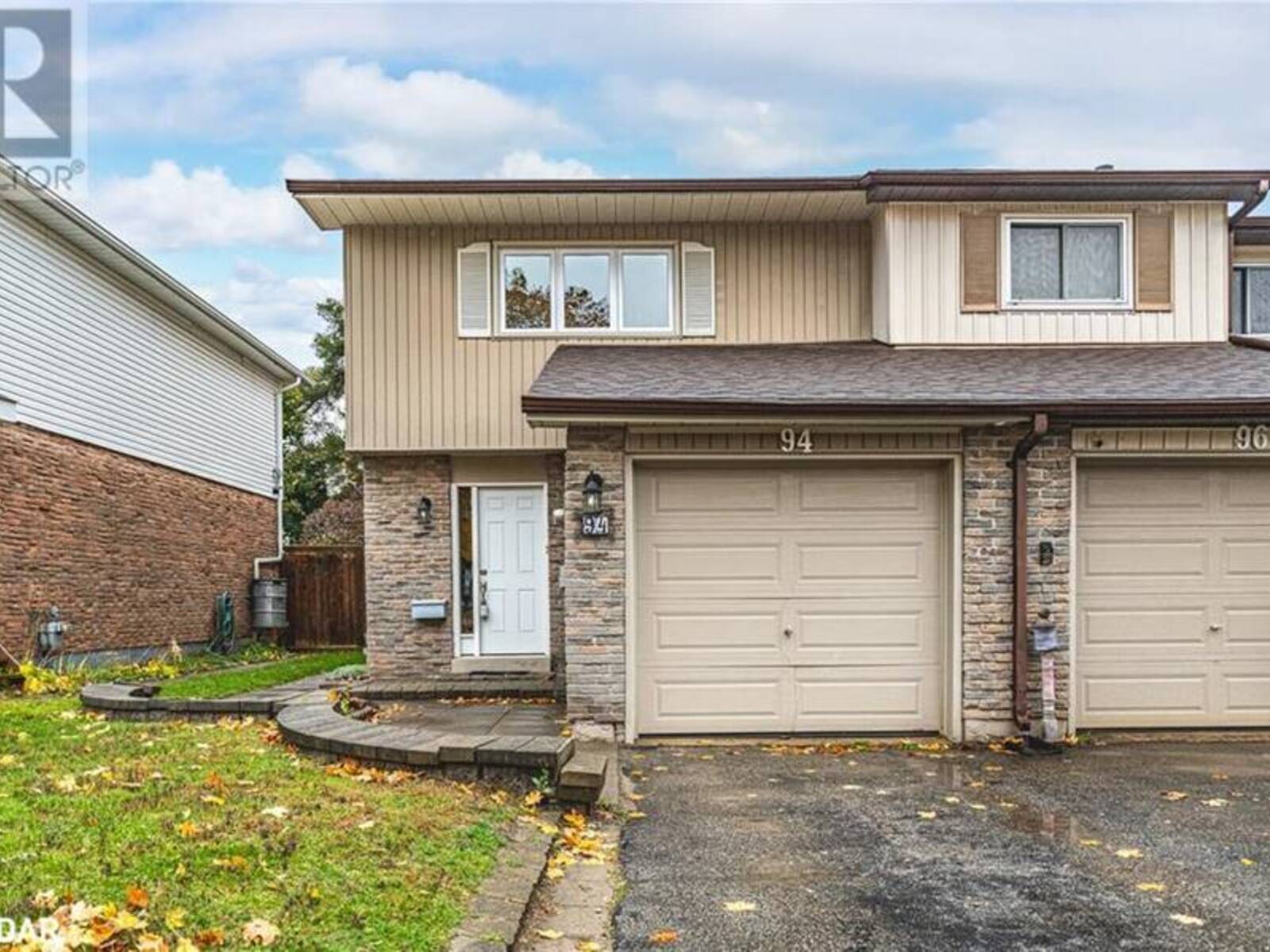 94 CHRISTIE Crescent, Barrie, Ontario L4N 4W8