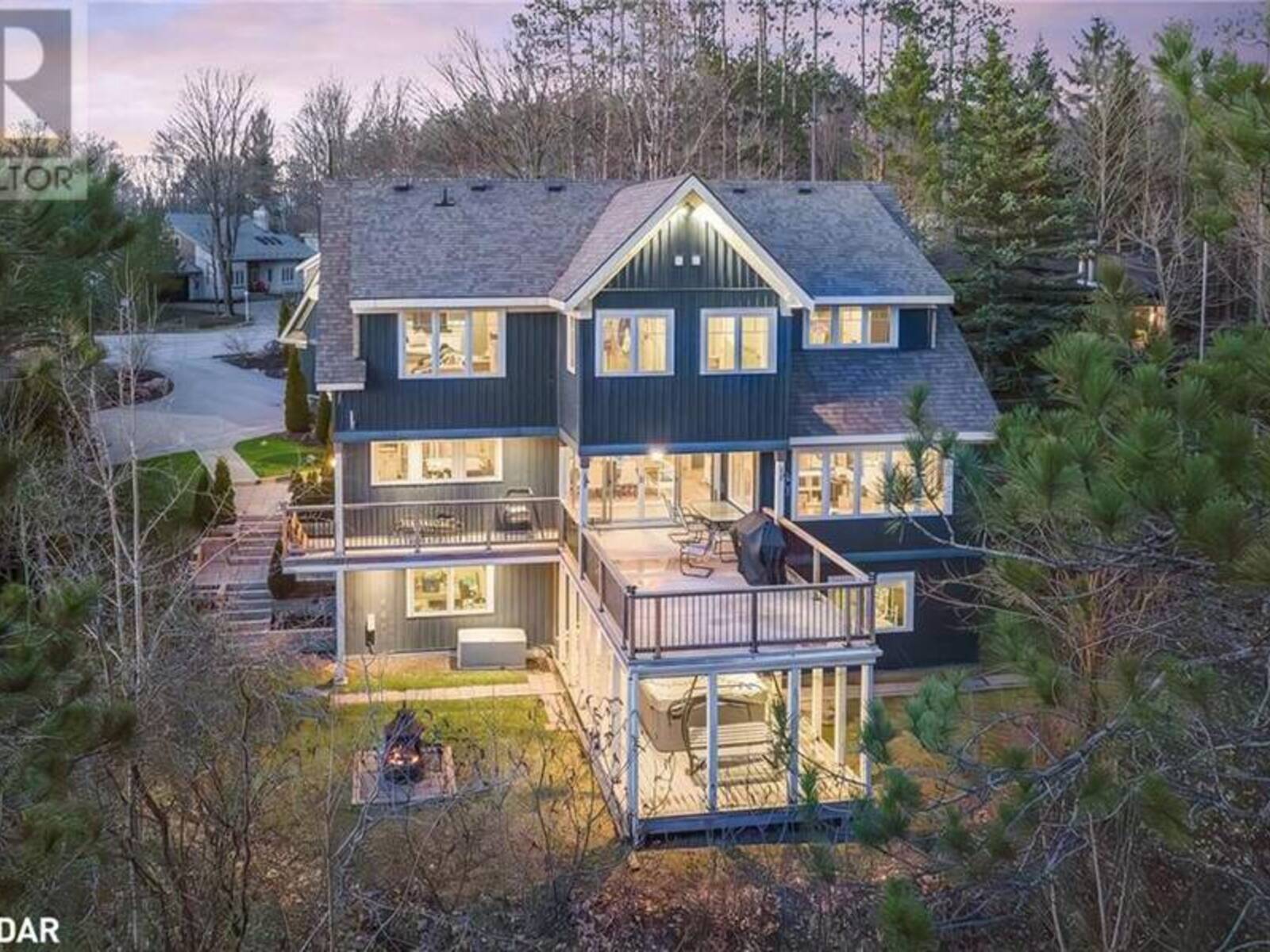 7 PINE Point, Oro-Medonte, Ontario L4M 4Y8