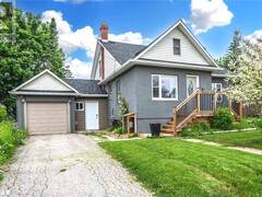 1556 FLOS RD 4 W Phelpston Ontario, L0L 2K0