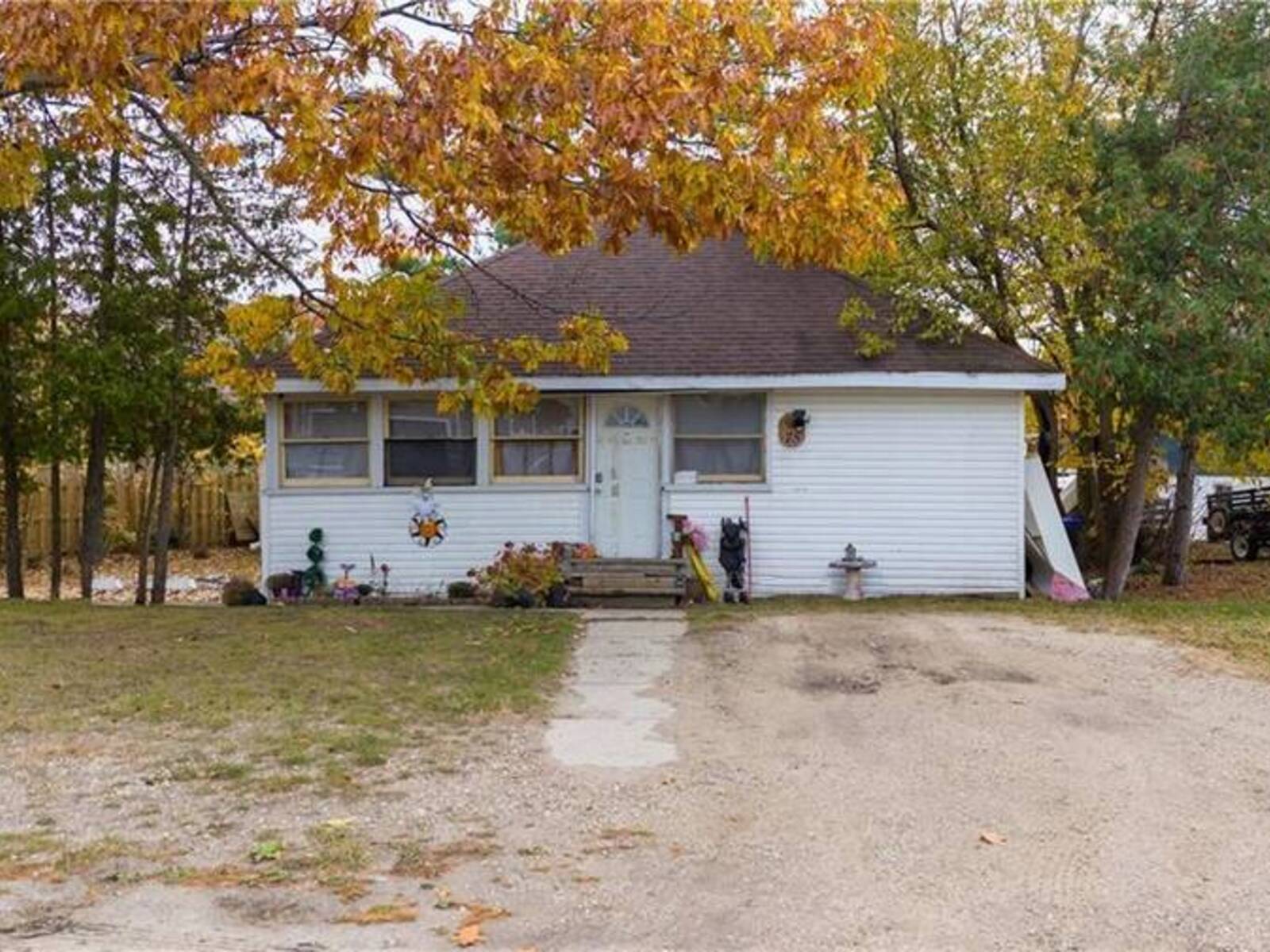 75 OLD MOSLEY Street, Wasaga Beach, Ontario L9Z 2X1