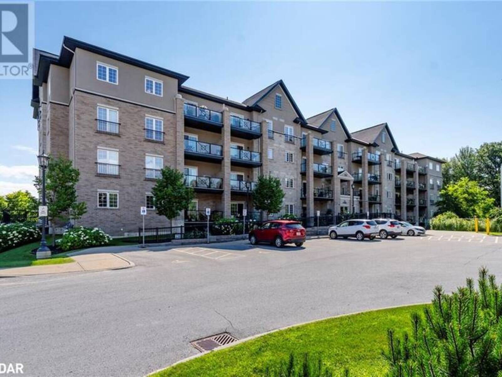 44 FERNDALE Drive S Unit# 401, Barrie, Ontario L4N 2V1