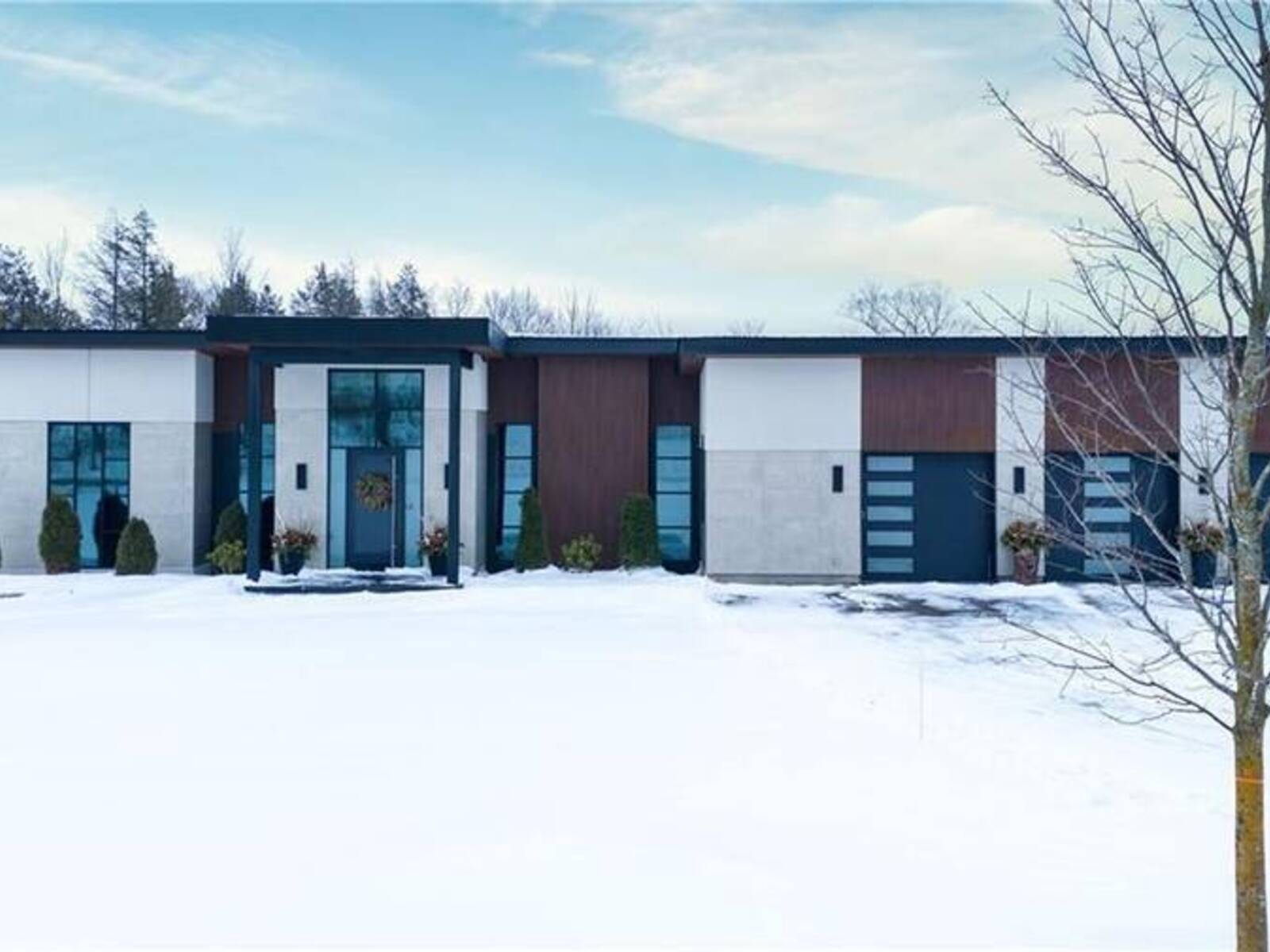 2761 LOCKHART Road, Innisfil, Ontario L9S 3G2