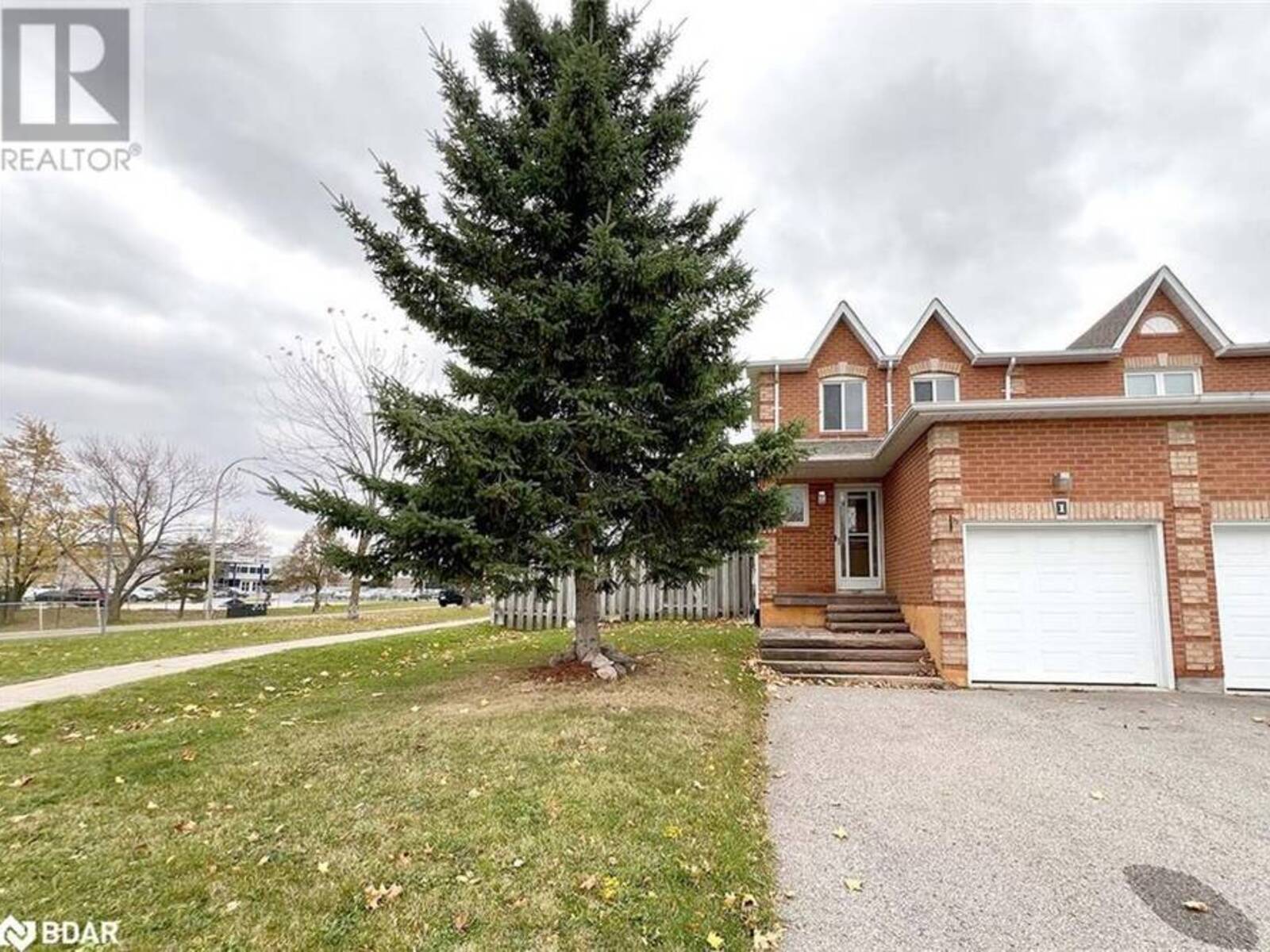 1 POTTER Crescent, Tottenham, Ontario L0G 1W0