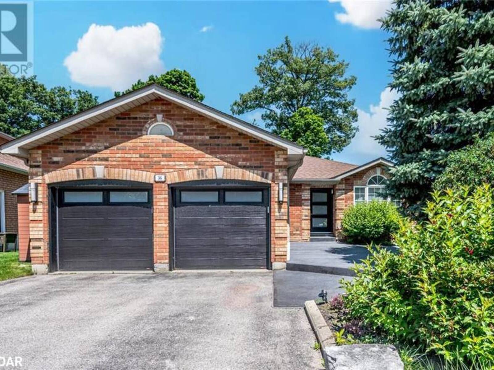 36 GLEN OAK Court, Barrie, Ontario L4M 6M4