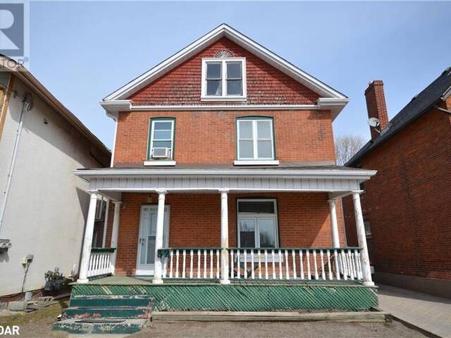 32 MCDONALD Street Barrie Ontario, L4M 1P1