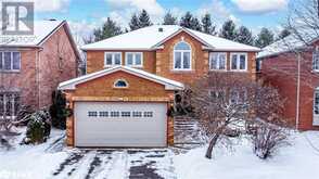 25 GRAND FOREST Drive | Barrie Ontario | Slide Image One