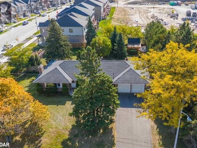 569 MAPLEVIEW Drive E Barrie Ontario, L9J 0C3