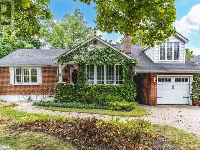 9 ORCHARD Drive Barrie Ontario, L4M 1N5