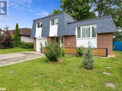 96 SPRINGDALE Drive Barrie Ontario, L4M 5B4