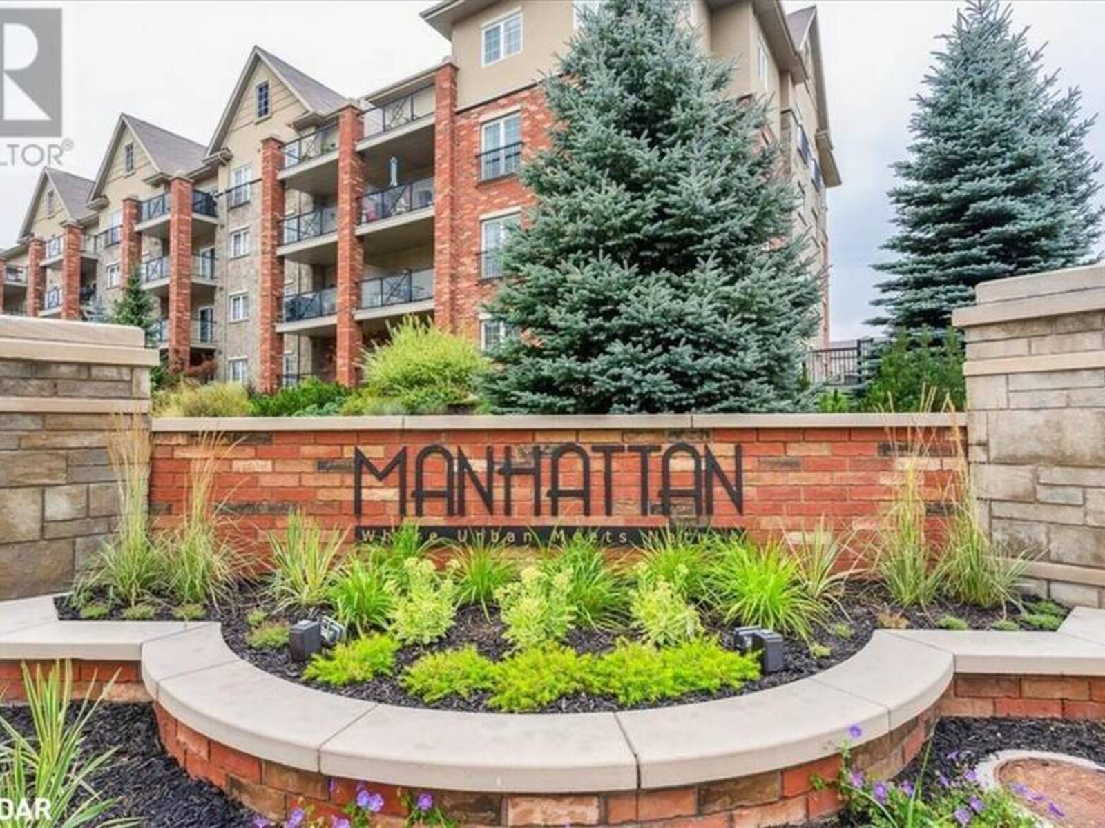 45 FERNDALE Drive S Unit# 408, Barrie, Ontario L4N 5W7