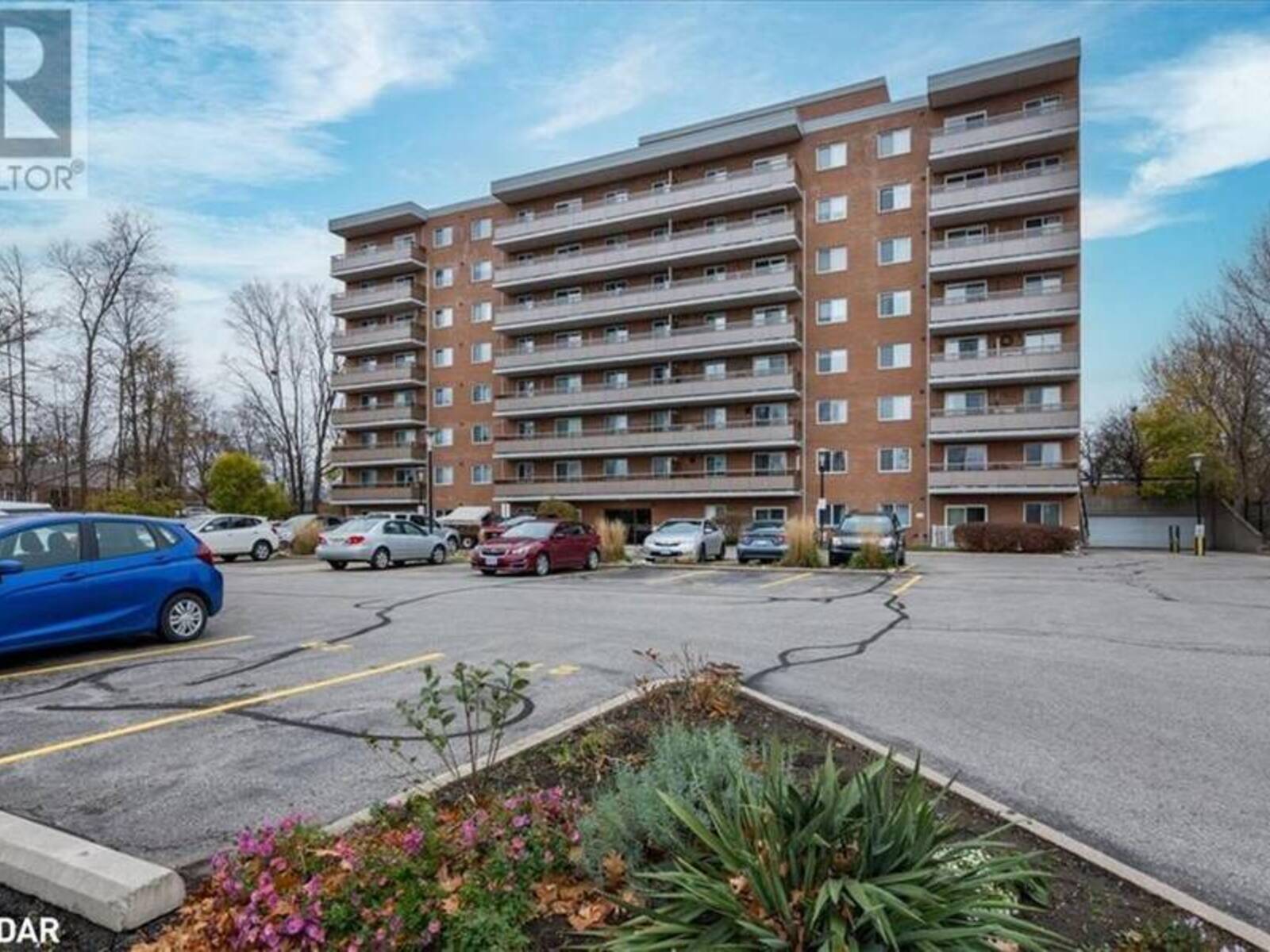 414 BLAKE Street Unit# 103, Barrie, Ontario L4M 5J7