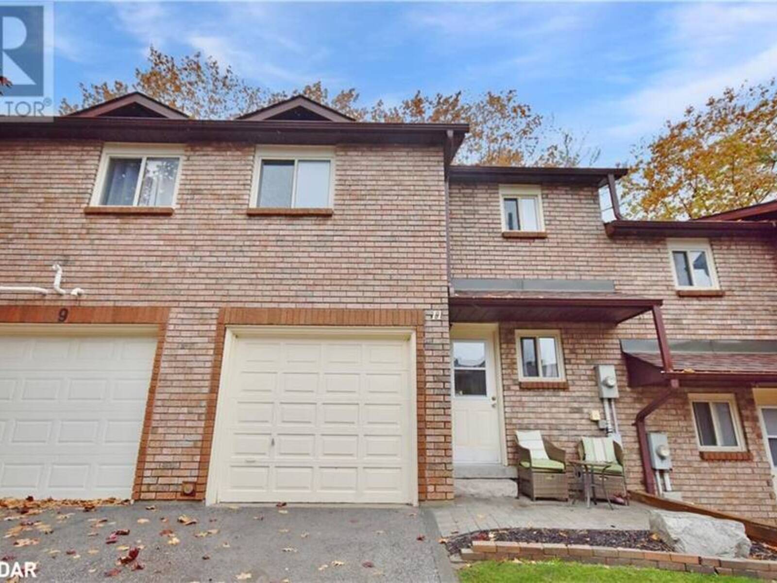 11 PHEASANT Trail, Barrie, Ontario L4N 6W4