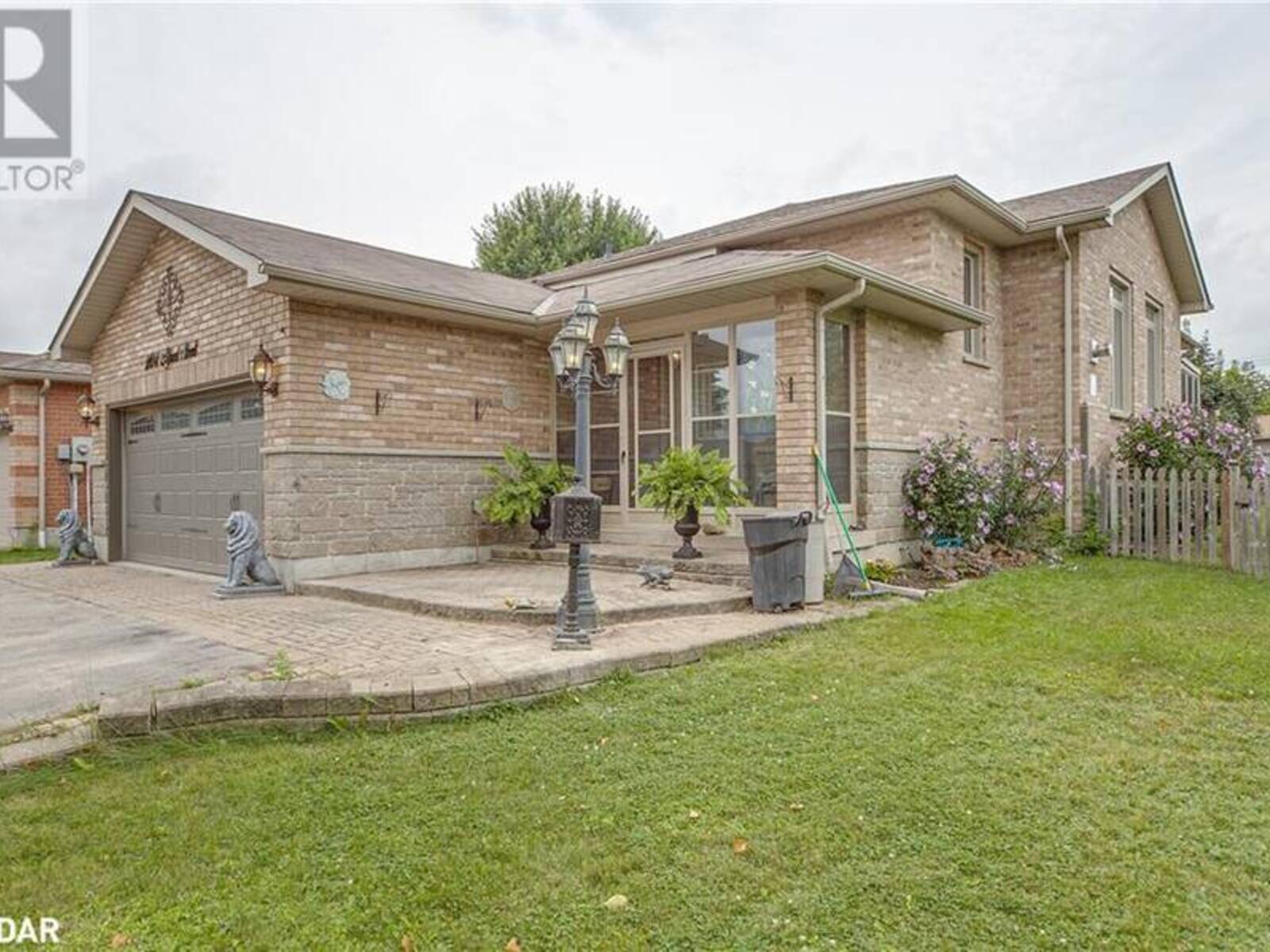 1104 ALFRED Street, Innisfil, Ontario L0L 1C0