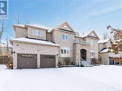 28 CAMELOT Square Barrie Ontario, L4M 0C3