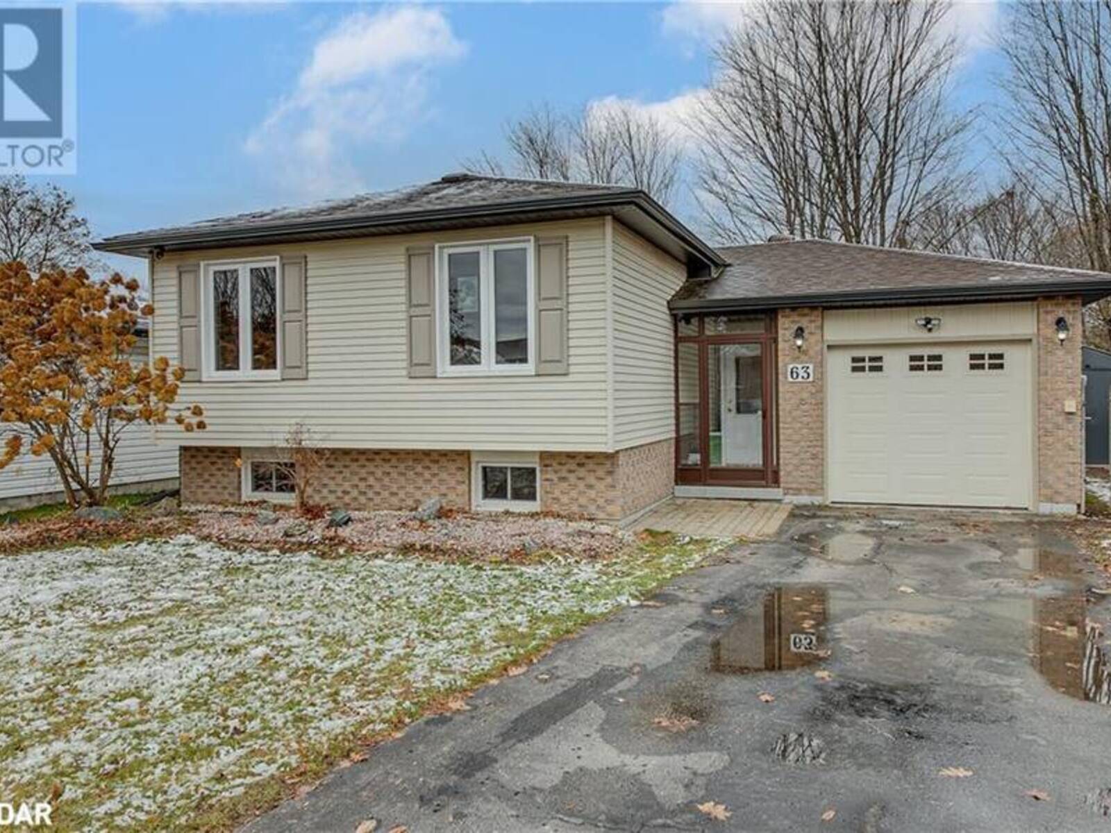 63 BRONTE Crescent, Barrie, Ontario L4N 5B8