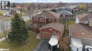 1 FARMSTEAD Crescent | Barrie Ontario | Slide Image Three