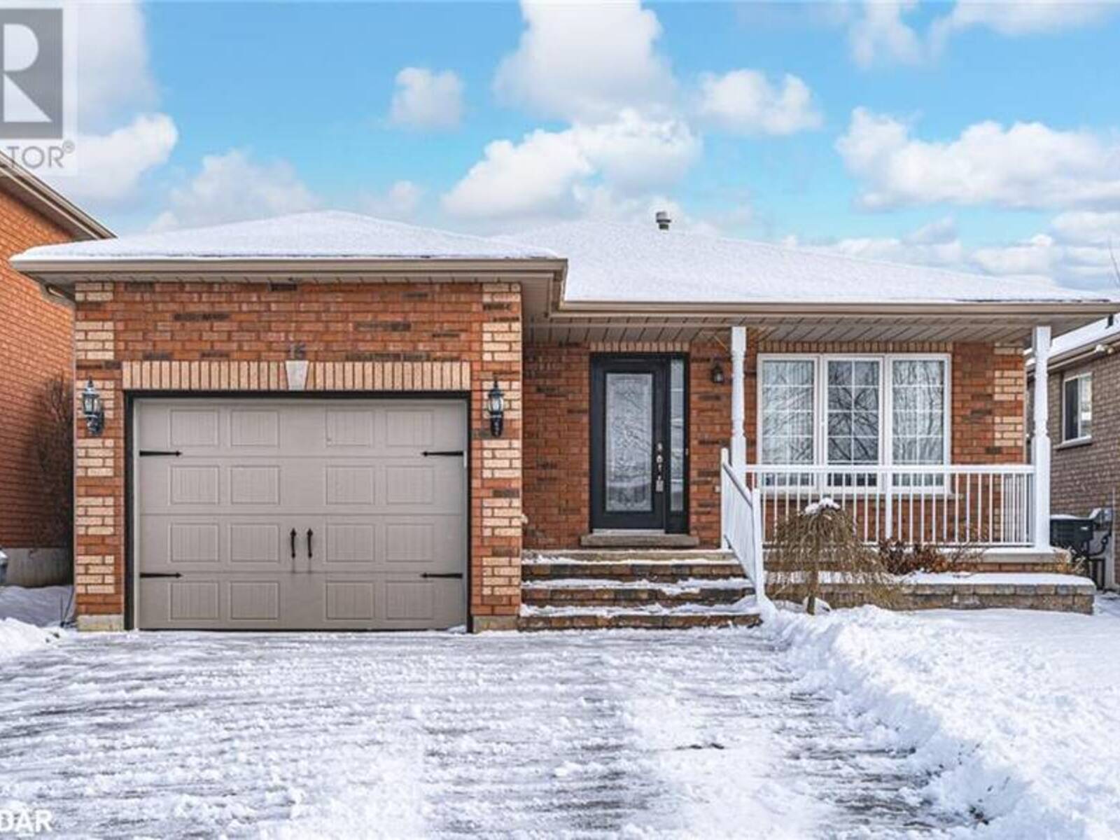 15 SELINE Crescent, Barrie, Ontario L4N 0Y6