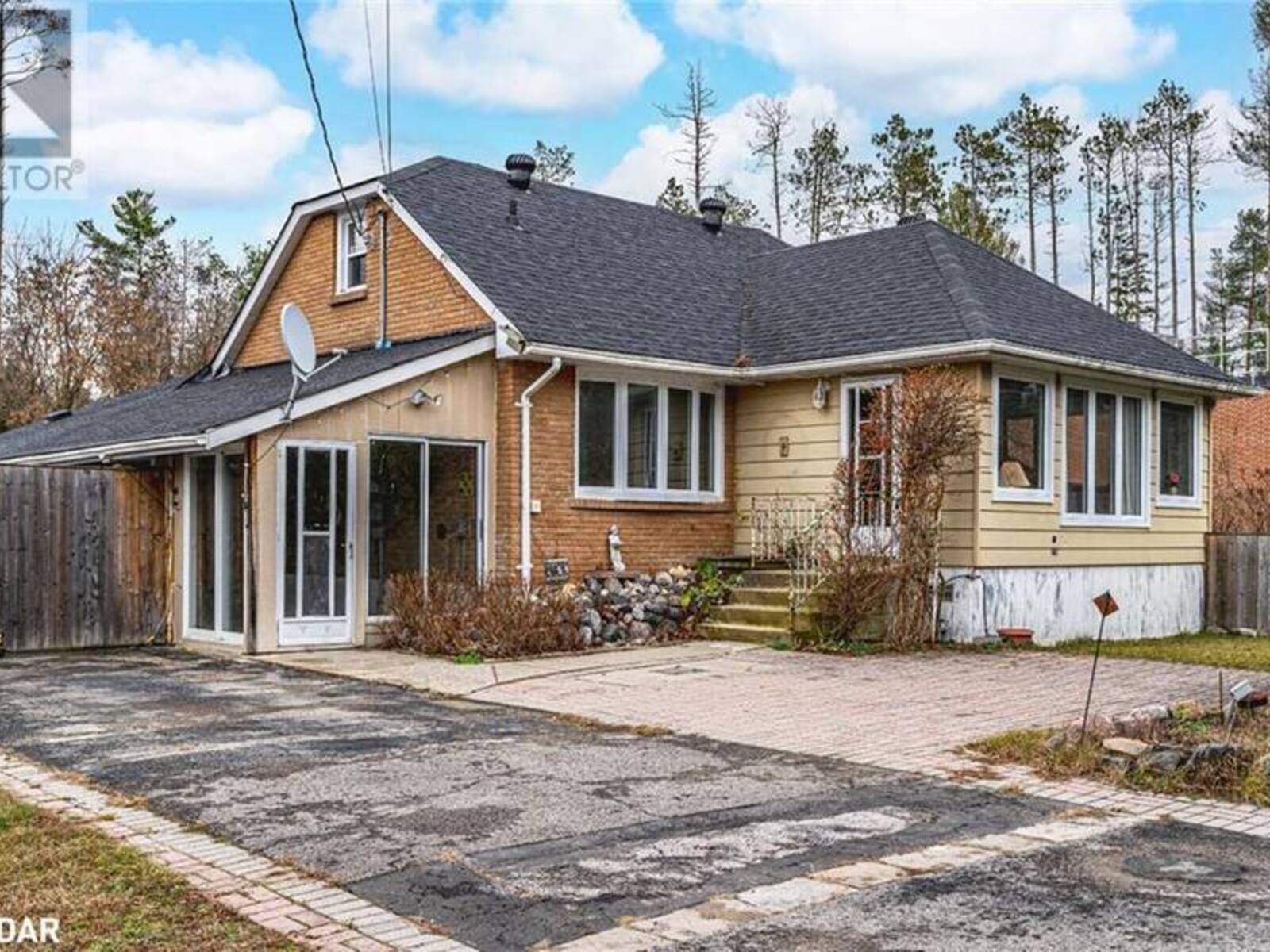 42 MILL Street, Angus, Ontario L3W 0V7