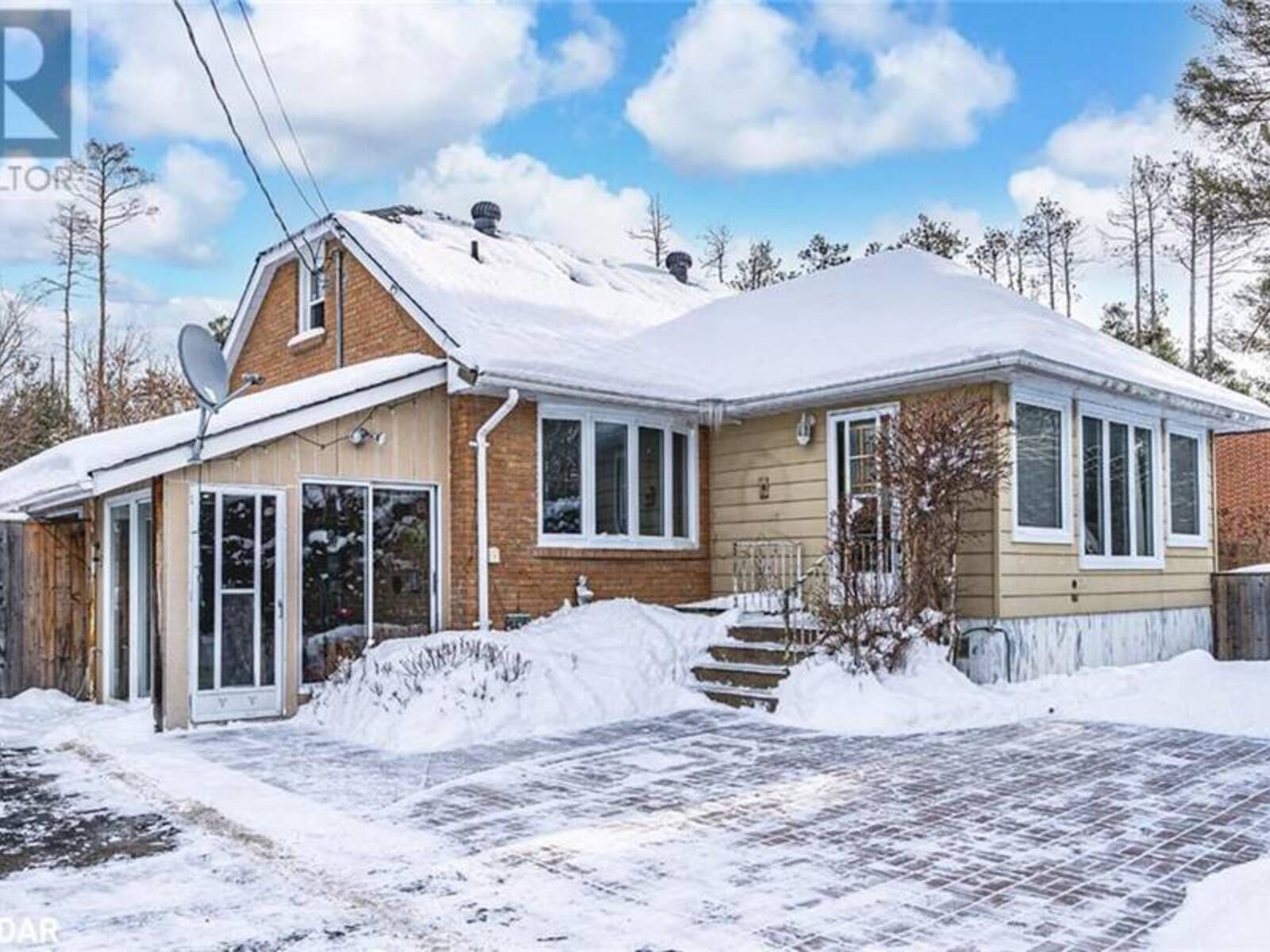 42 MILL Street, Angus, Ontario L3W 0V7