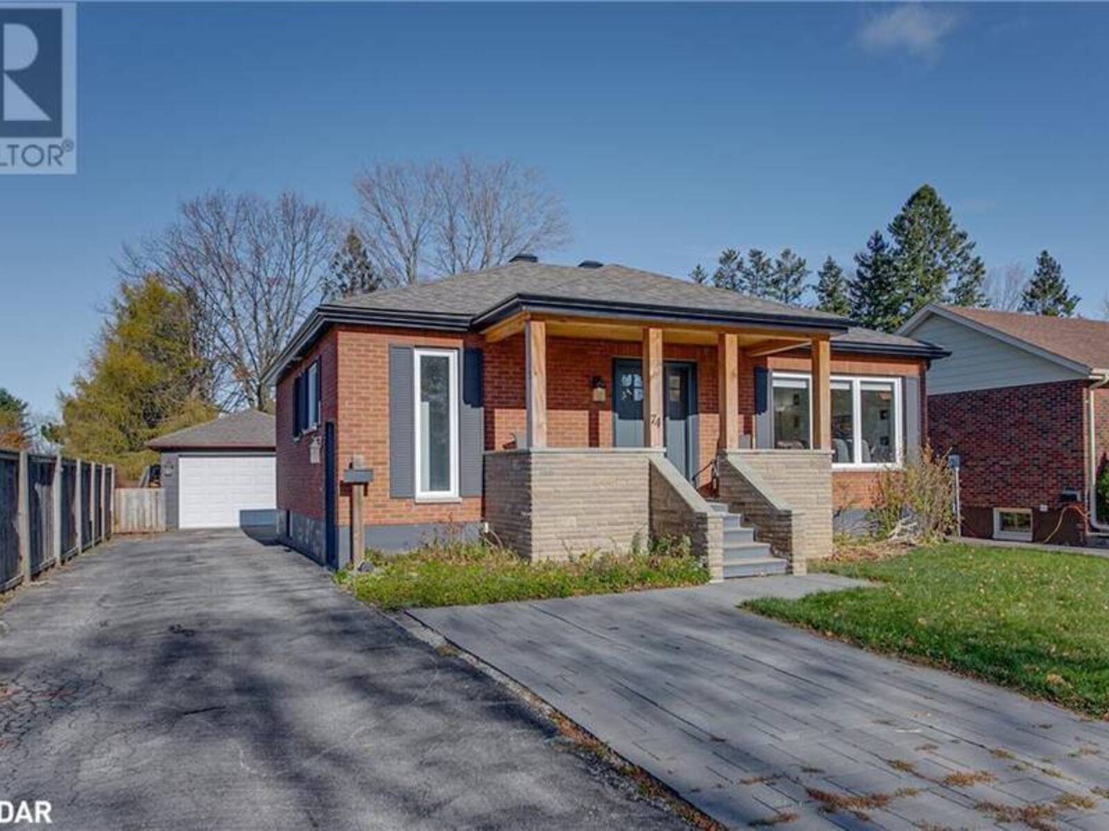 74 STRABANE Avenue, Barrie, Ontario L4M 2A2