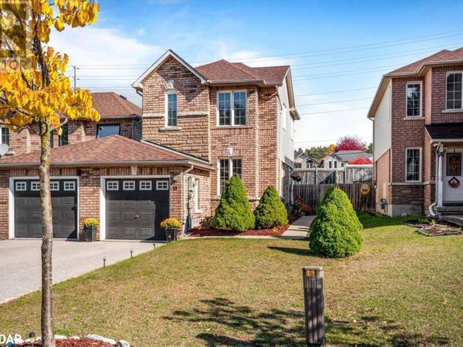 59 HAWTHORNE Crescent, Barrie, Ontario L4N 9Y7