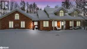 2 PINEVIEW Drive | Oro-Medonte Ontario | Slide Image Four