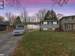 12 CURTISS Court Barrie Ontario, L4M 2M7