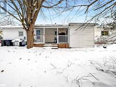 2 EAST Street Angus Ontario, L0M 1B1