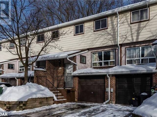 63 FERRIS Lane Barrie Ontario, L4M 5C4