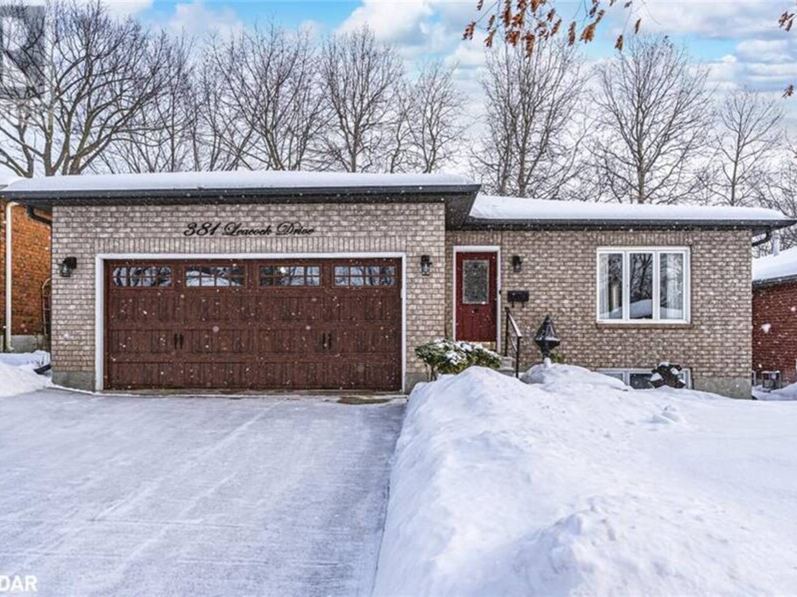 381 LEACOCK Drive, Barrie, Ontario L4N 5S6