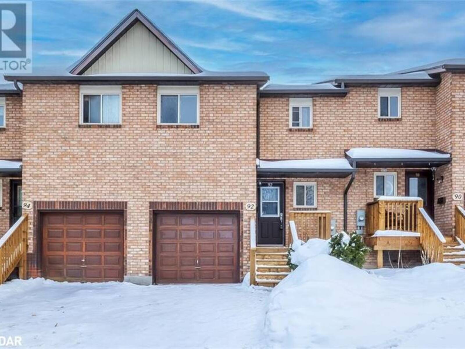 92 LOGGERS Run, Barrie, Ontario L4N 6W8