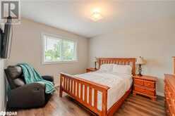 21 KEYZER Drive | Warminster Ontario | Slide Image Nine