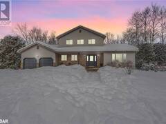 11 MAPLE Court Coldwater Ontario, L0K 1E0