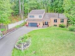 8 FRID Boulevard Midhurst Ontario, L9X 0P5