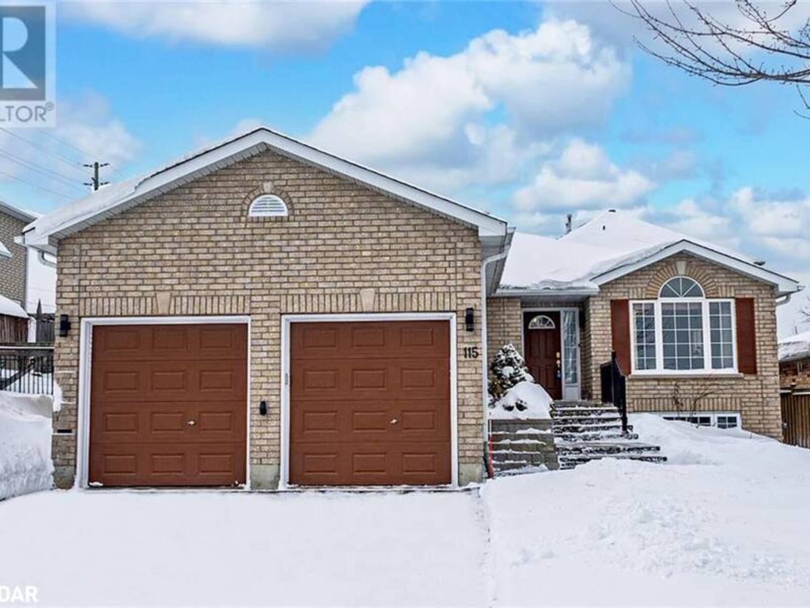 115 LION'S GATE Boulevard, Barrie, Ontario L4M 7E5