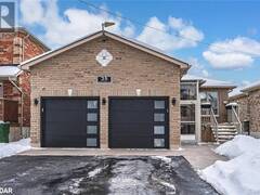 25 THICKETWOOD Avenue Barrie Ontario, L4N 5Y3